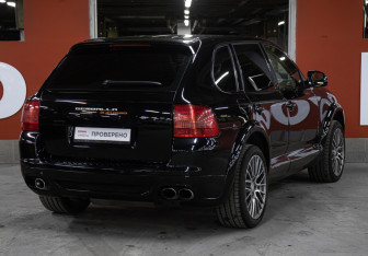 Подержанный автомобиль Porsche Cayenne 2006 года (5 фото)