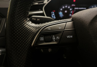 Подержанный автомобиль Audi Q3 Sportback 2021 года (16 фото)