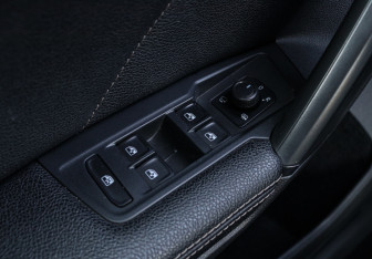 Подержанный автомобиль Volkswagen Tiguan 2021 года (22 фото)