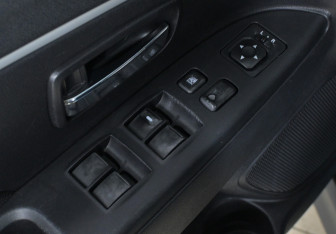 Подержанный автомобиль Mitsubishi ASX 2010 года (14 фото)
