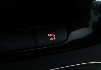 Подержанный автомобиль Kia Ceed Hatchback 2015 года (18 фото)