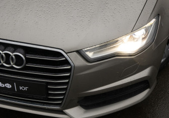 Подержанный автомобиль Audi A6 Sedan 2017 года (22 фото)