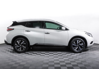 Подержанный автомобиль Nissan Murano Suv 2021 года (4 фото)
