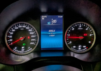 Подержанный автомобиль Mercedes-Benz GLC Coupe 2022 года (16 фото)