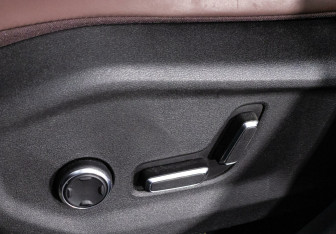 Подержанный автомобиль Geely Monjaro 2023 года (21 фото)