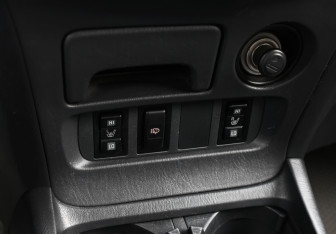 Подержанный автомобиль Toyota RAV4 2004 года (19 фото)