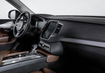 Подержанный автомобиль Volvo XC90 2019 года (9 фото)