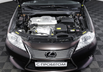 Подержанный автомобиль Lexus ES 2014 года (9 фото)