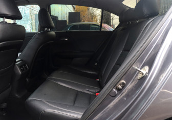 Подержанный автомобиль Honda Accord Sedan 2013 года (10 фото)