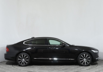 Подержанный автомобиль Volvo S90 2021 года (4 фото)