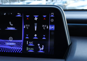 Подержанный автомобиль Lexus ES 2021 года (21 фото)