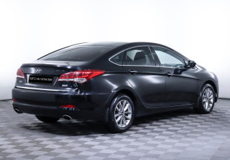 Подержанный автомобиль Hyundai i40 Sedan 2016 года (5 фото)