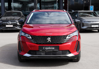 Подержанный автомобиль Peugeot 3008 2022 года (2 фото)