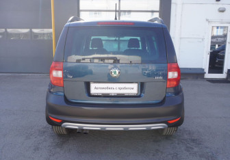 Подержанный автомобиль Skoda Yeti 2012 года (6 фото)