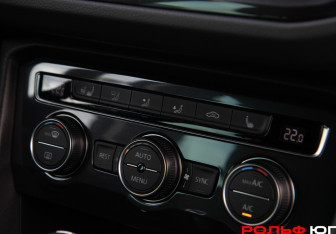 Подержанный автомобиль Volkswagen Tiguan 2019 года (19 фото)
