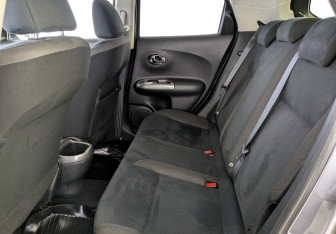 Подержанный автомобиль Nissan Juke 2013 года (12 фото)