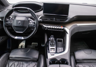 Подержанный автомобиль Peugeot 3008 2021 года (13 фото)