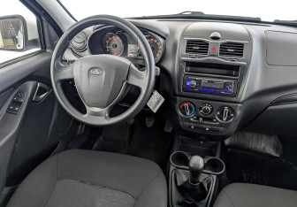 Подержанный автомобиль LADA (ВАЗ) Granta Sedan 2023 года (26 фото)