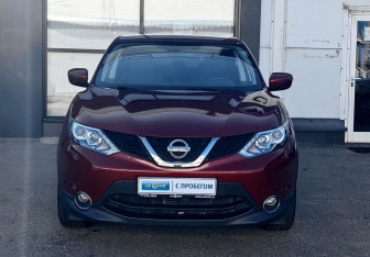 Подержанный автомобиль Nissan Qashqai 2017 года (2 фото)