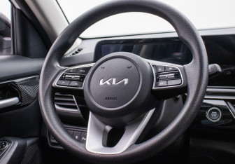 Подержанный автомобиль Kia Seltos 2024 года (15 фото)