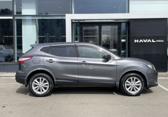 Подержанный автомобиль Nissan Qashqai 2016 года (4 фото)