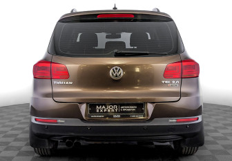 Подержанный автомобиль Volkswagen Tiguan 2016 года (6 фото)