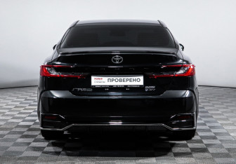 Подержанный автомобиль Toyota Camry Sedan 2026 года (6 фото)