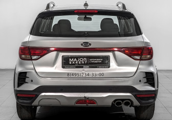 Подержанный автомобиль Kia Rio Hatchback 2021 года (6 фото)