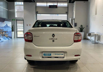 Подержанный автомобиль Renault Logan Sedan 2018 года (5 фото)