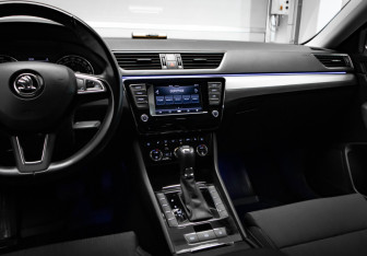 Подержанный автомобиль Skoda Superb Liftback 2018 года (20 фото)