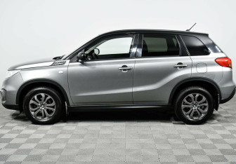 Подержанный автомобиль Suzuki Vitara 2016 года (3 фото)