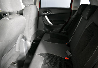 Подержанный автомобиль Citroen C3 Hatchback 2012 года (11 фото)