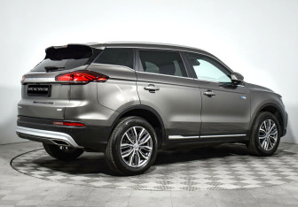 Подержанный автомобиль Geely Atlas Pro 2022 года (5 фото)