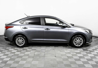 Подержанный автомобиль Hyundai Solaris Sedan 2021 года (4 фото)