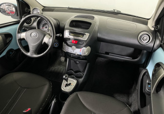 Подержанный автомобиль Citroen C1 2014 года (9 фото)