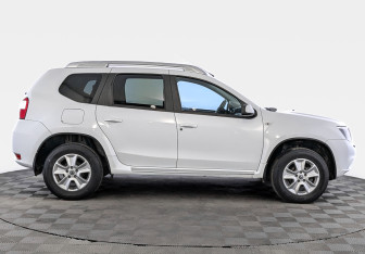 Подержанный автомобиль Nissan Terrano 2020 года (4 фото)