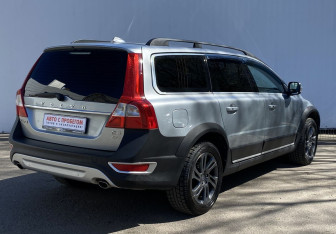 Подержанный автомобиль Volvo XC70 2012 года (5 фото)