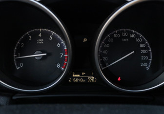 Подержанный автомобиль Mazda 3 Sedan 2011 года (17 фото)