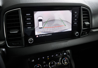 Подержанный автомобиль Skoda Karoq 2021 года (14 фото)