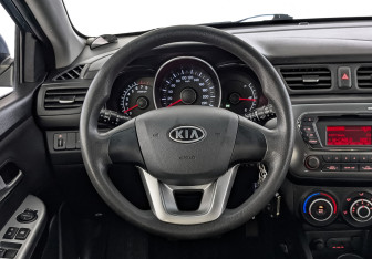 Подержанный автомобиль Kia Rio Hatchback 2012 года (22 фото)