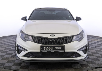 Подержанный автомобиль Kia Optima Sedan 2018 года (2 фото)