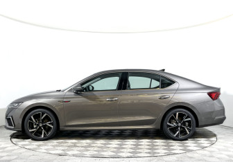 Новый Skoda Octavia Liftback 2025 (10 фото)