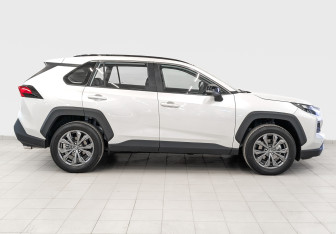 Новый Toyota RAV4 2025 (4 фото)