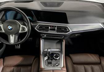 Подержанный автомобиль BMW X6 2020 года (11 фото)