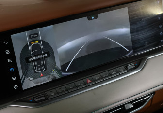 Подержанный автомобиль Voyah Free 2023 года (17 фото)