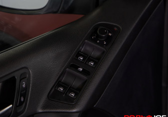 Подержанный автомобиль Volkswagen Tiguan 2011 года (17 фото)