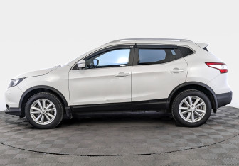 Подержанный автомобиль Nissan Qashqai 2018 года (8 фото)