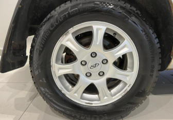 Подержанный автомобиль Chery Tiggo (T11) 2013 года (10 фото)