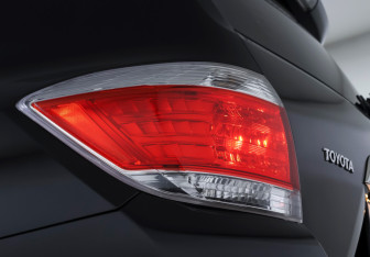 Подержанный автомобиль Toyota Highlander 2012 года (22 фото)