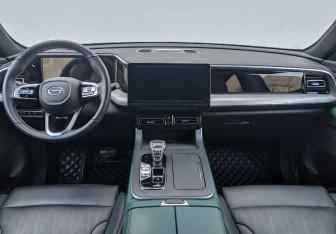 Подержанный автомобиль GAC GS8 2023 года (15 фото)